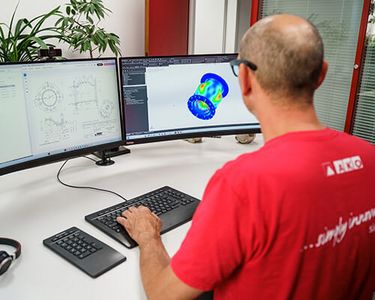 Házon belüli nyomás-szimulációs ellenőrzés